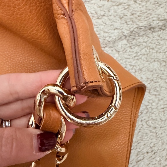 Mark & Graham Tan Leather Shoulder Bag with Gold Chain and Two Additional Straps - Picture 5 of 8